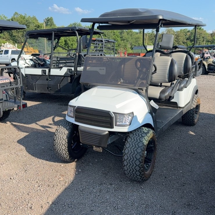 #3099 • CLUB CAR GAS GOLF CART