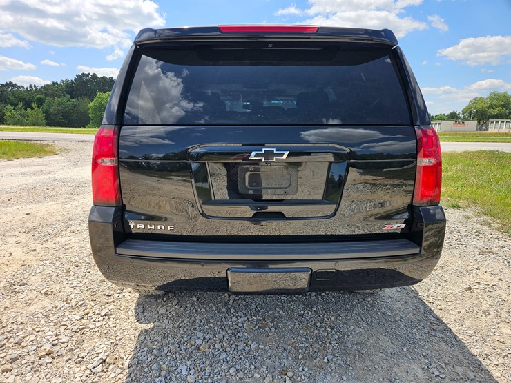 2018-chevrolet-tahoe-image-12
