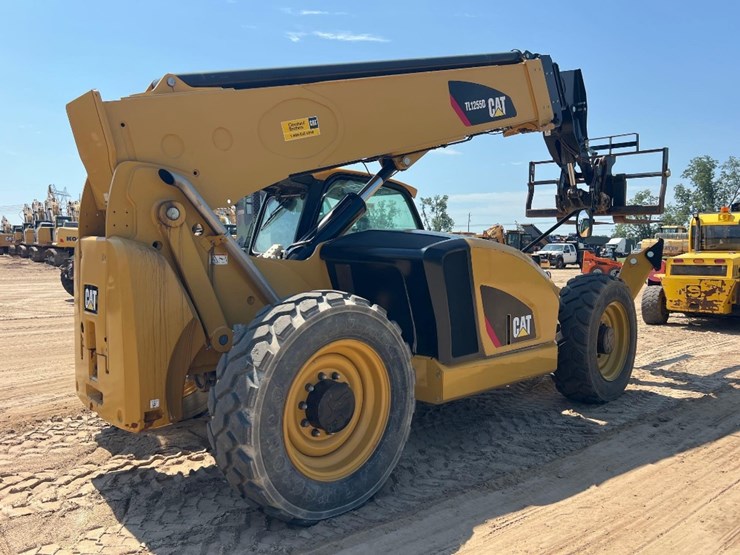 2020-caterpillar-tl1255d-image-4
