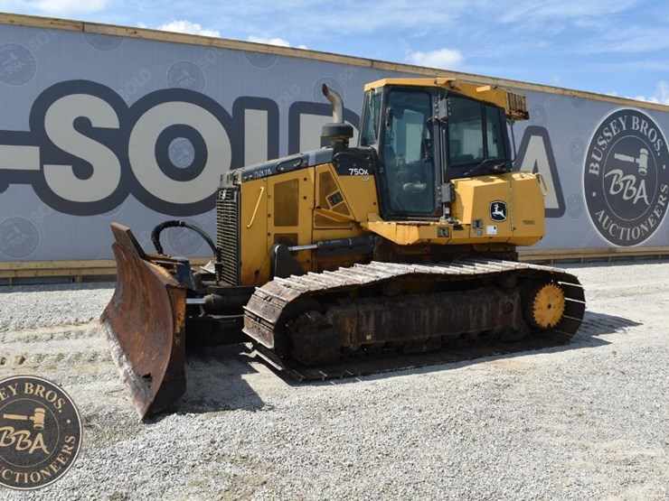 2019-deere-750k-lgp-image-2