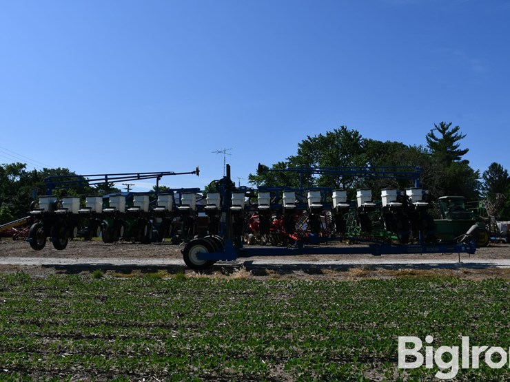 2007-kinze-3600-image-4