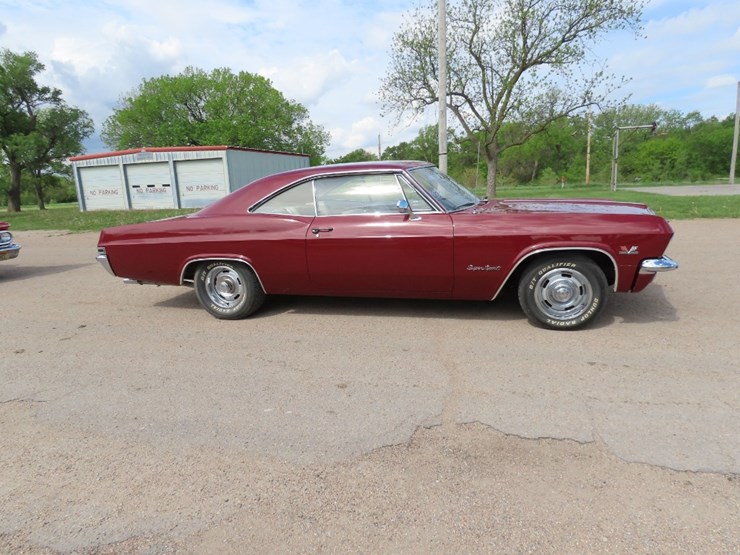 1965-chevrolet-impala-ss-image-5