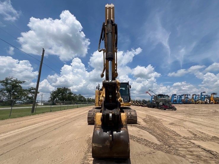 2016-caterpillar-335fl-image-7