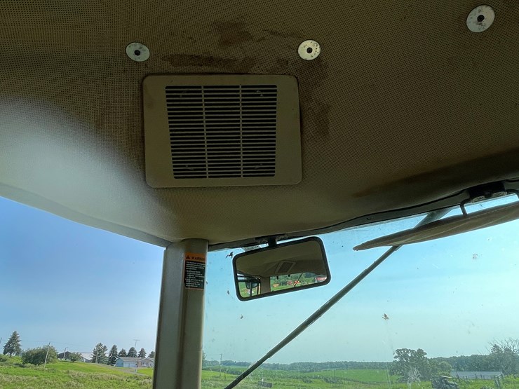 john-deere-8400-image-21