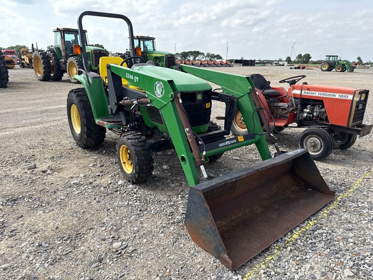 john-deere-4200-image-2
