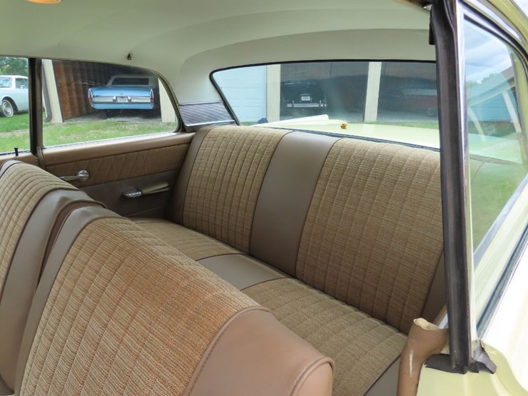 1961-ford-galaxie-2drt-ht-image-21