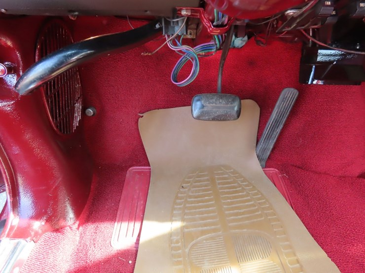 1966-chevrolet-corvair-monza-110-convertible-image-15