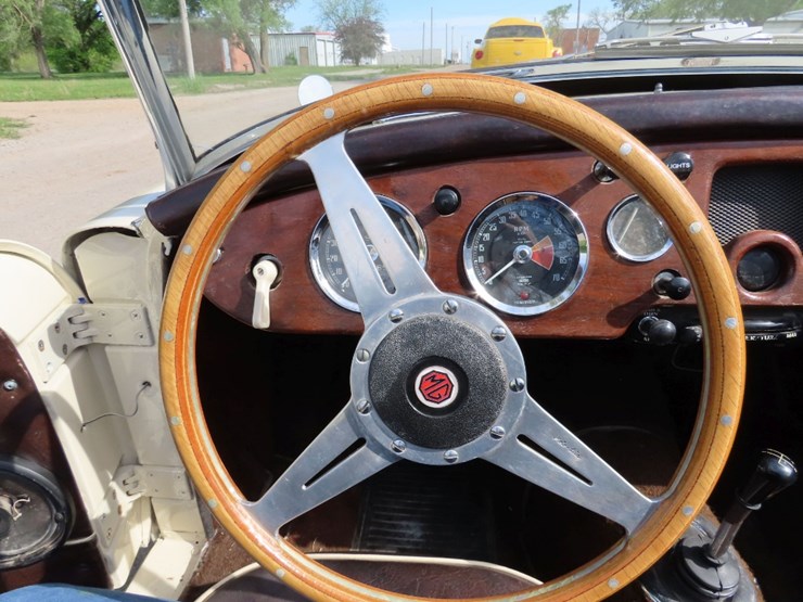 1959-mg-mga-roadster-image-15