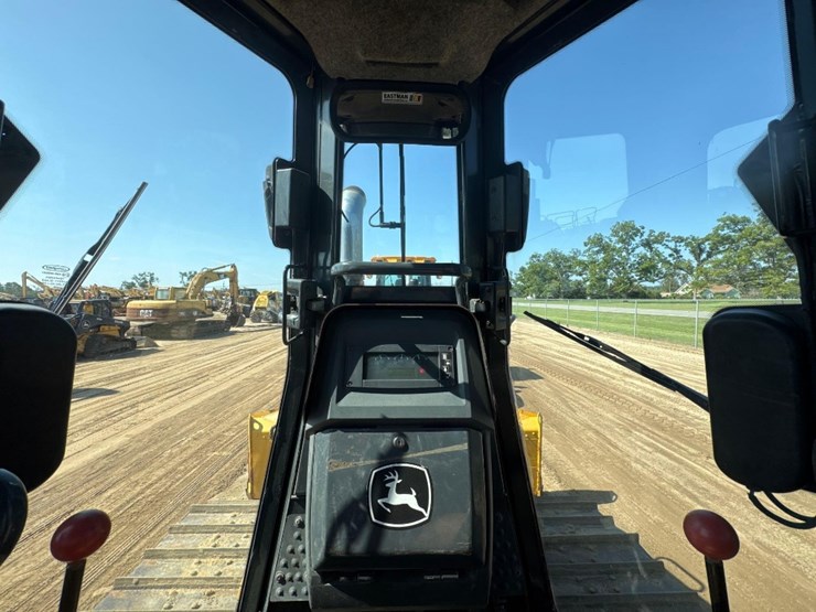 deere-700k-lgp-image-24