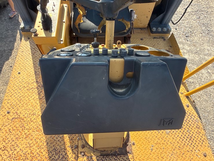 caterpillar-ps-150b-image-25