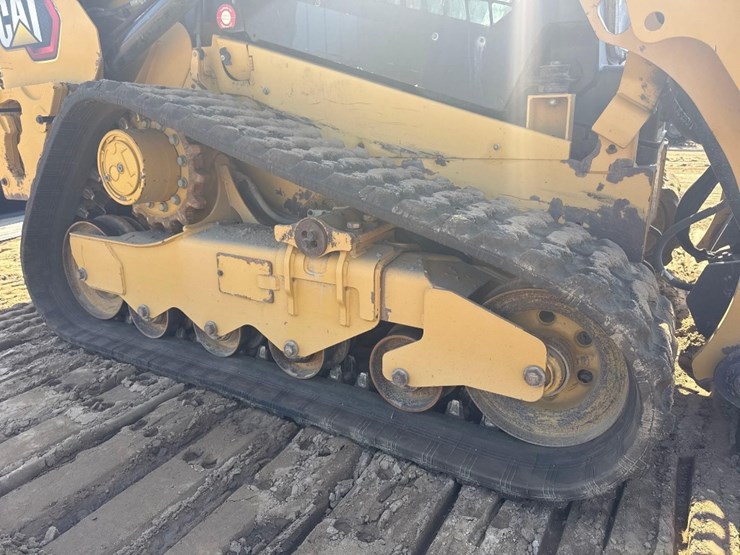 2022-caterpillar-259d3-image-19