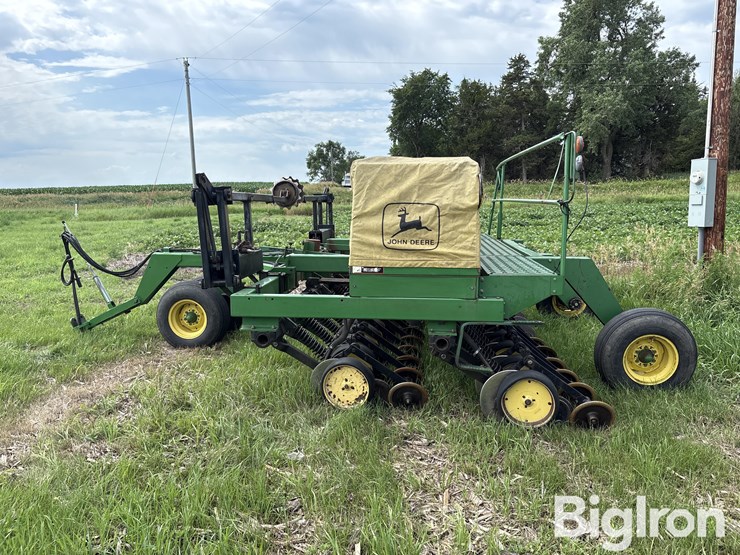 john-deere-750-image-8