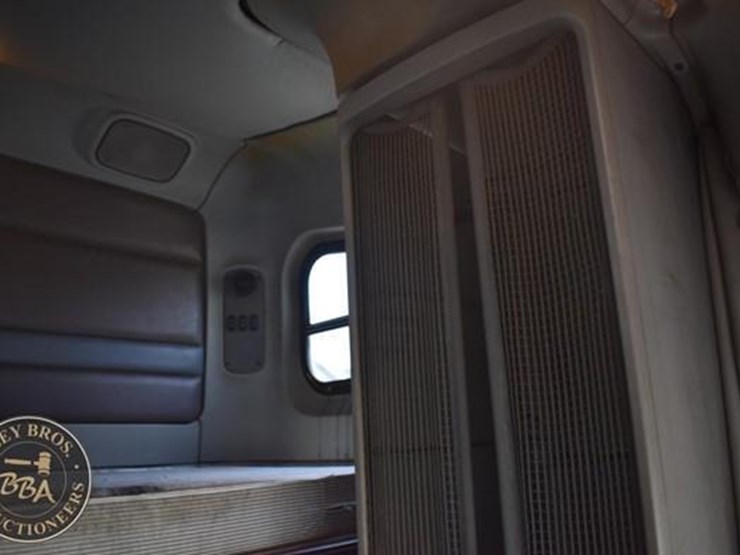 1997-freightliner-century-120-image-59