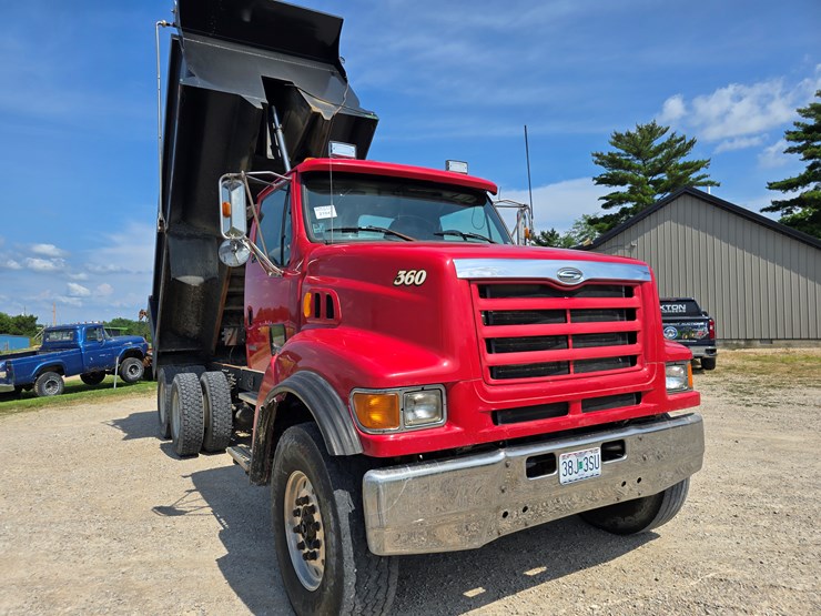 1999-sterling-l8511-image-97