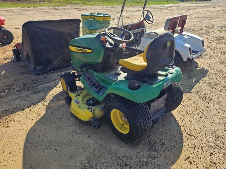 john-deere-x320-image-2
