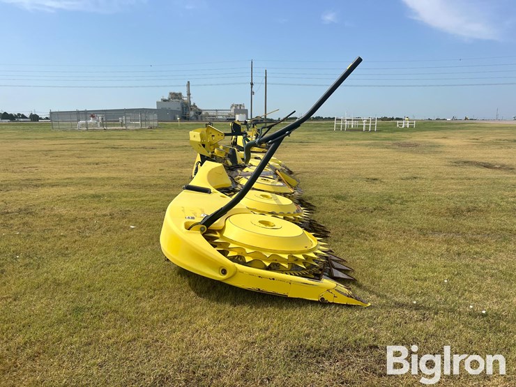 2021-john-deere-772-image-4