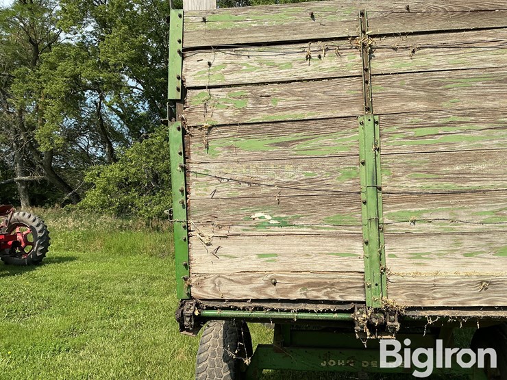 john-deere-harvest-forage-wagon-image-20