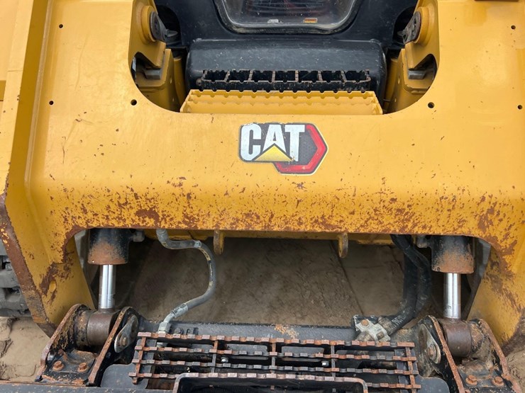 2023-caterpillar-299d3-image-10