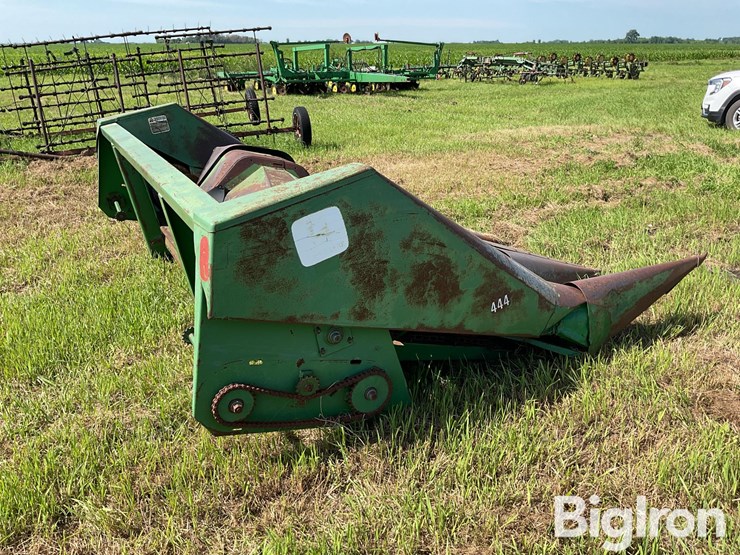 john-deere-444-image-5