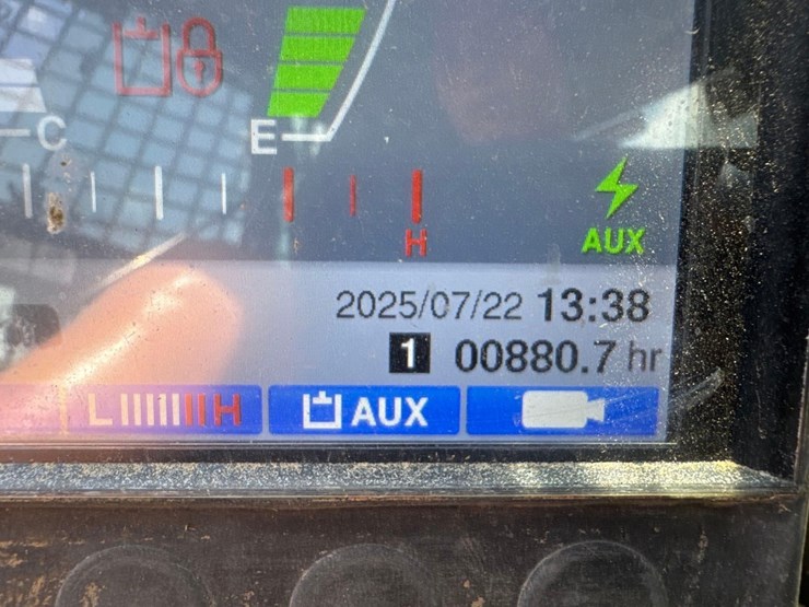 2023-takeuchi-tl10v2-image-28