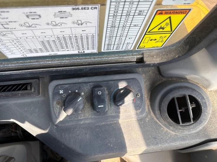 2017-caterpillar-305.5e2-cr-image-36