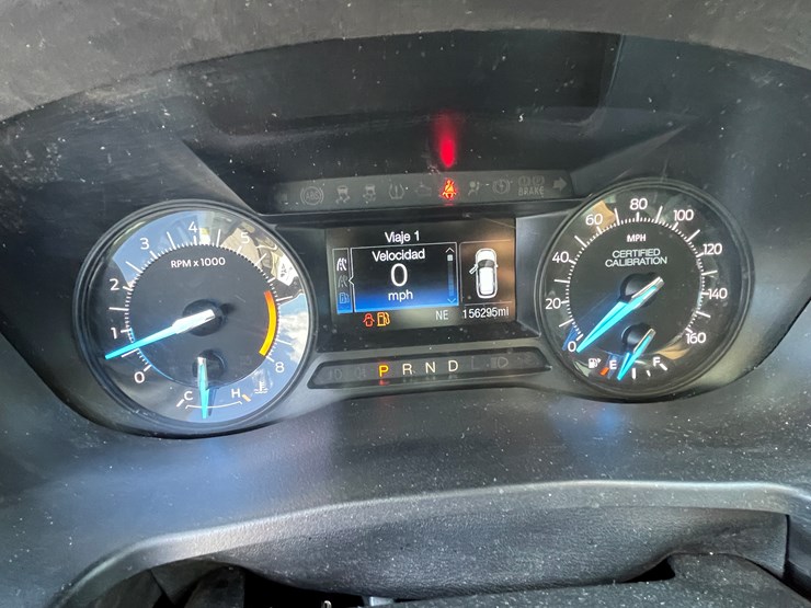 2018-ford-explorer-image-37