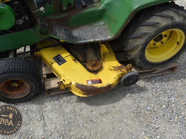 john-deere-120-image-12