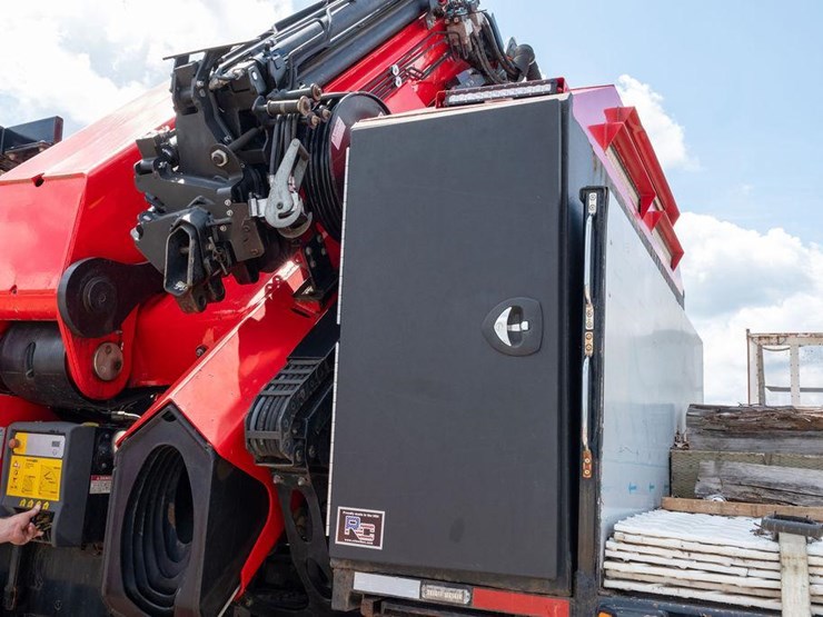 2018-kenworth-t880-image-26