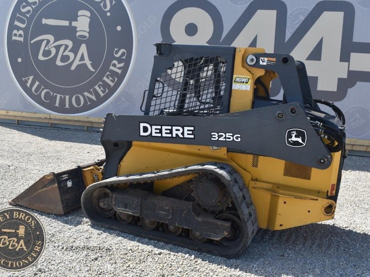 2019-deere-325g-image-13