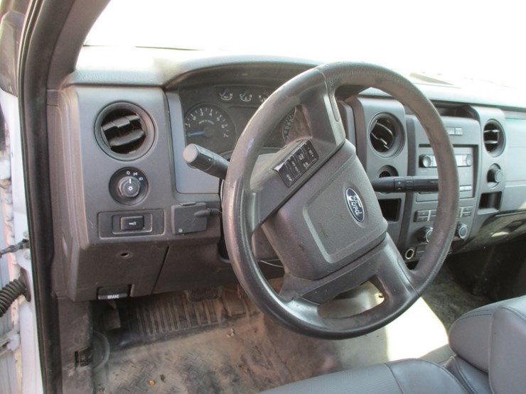 2013-ford-f150-xl-image-10