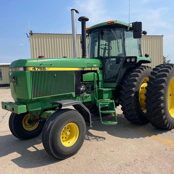 JOHN DEERE 4755