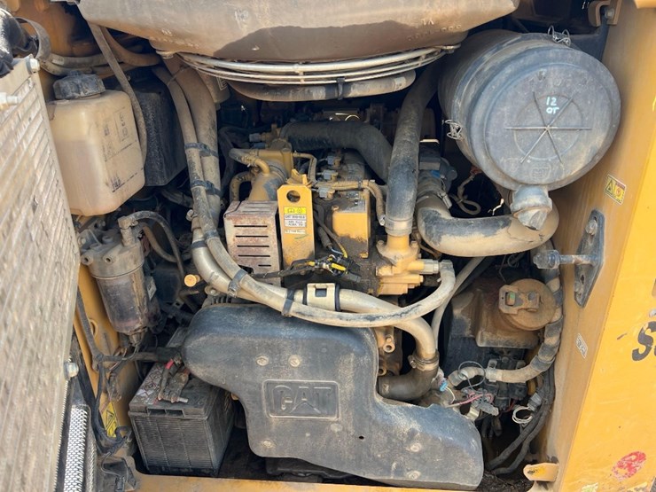 2015-caterpillar-289d-image-15