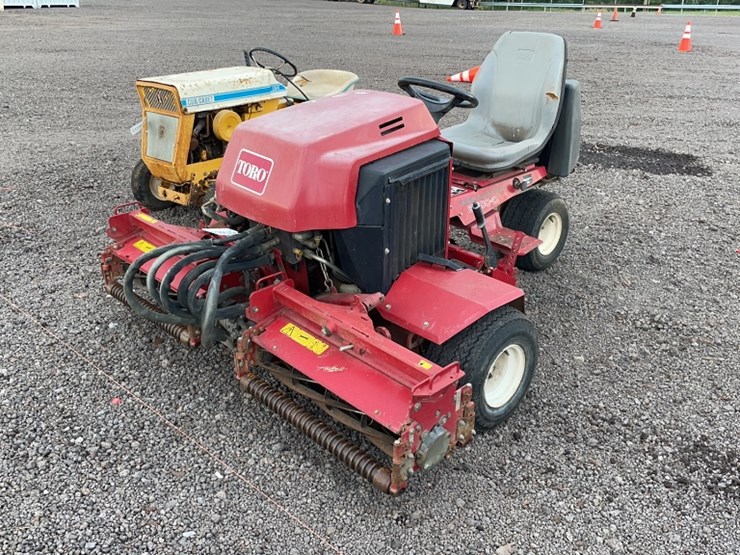 toro-reelmaster-2300d-image-1