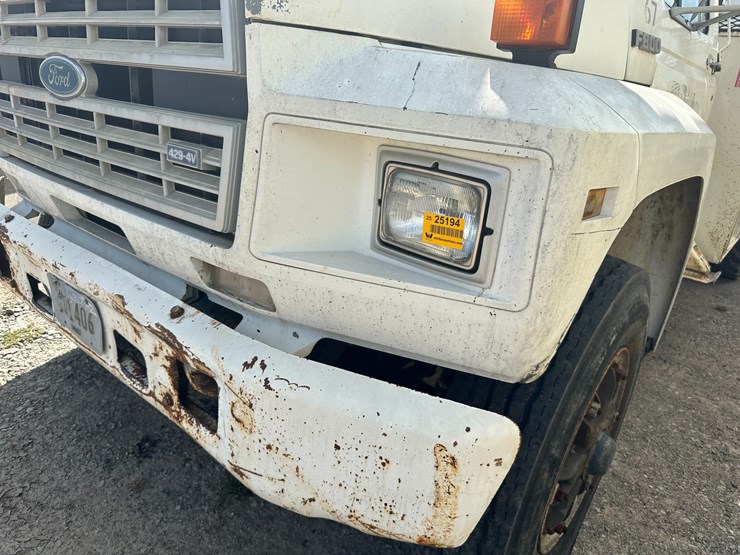 1990-ford-f800-image-43