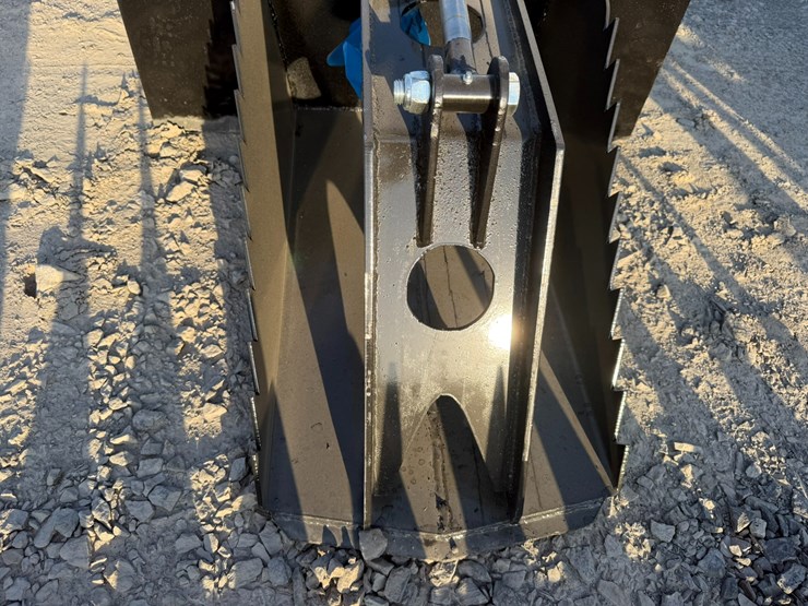 #2076-•-kc-skid-steer-spade-grapple-inv#:-25290-image-6