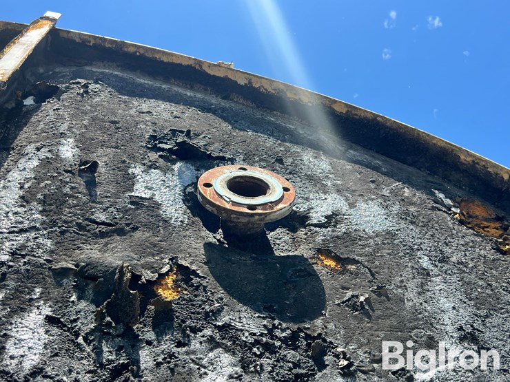 15,000-gallon-(approx.)-steel-liquid-feed-storage-tank-image-13