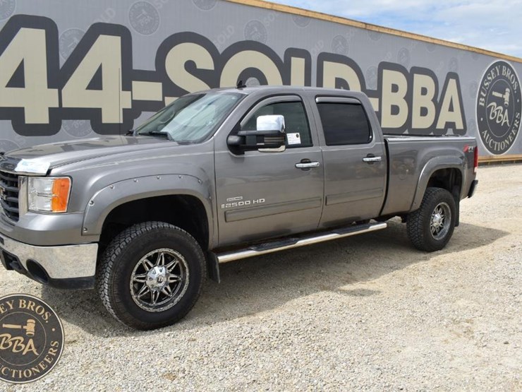 2007-gmc-sierra-2500-image-3