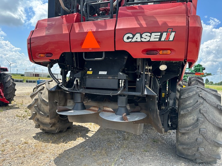 2012-case-ih-7230-image-15