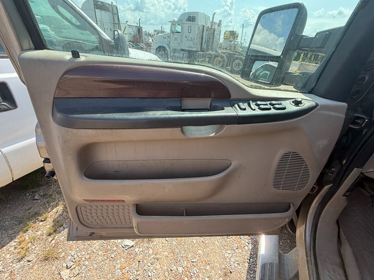 2006-ford-f250-lariat-image-43