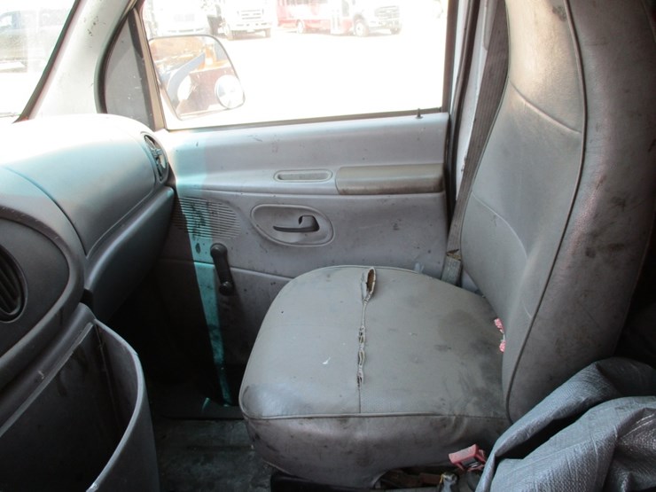 1998-ford-cargo-image-8