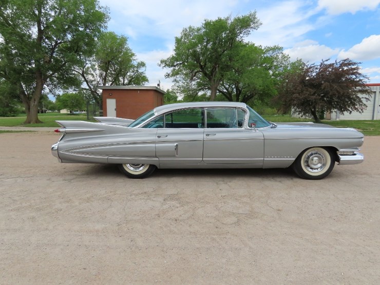 1959-cadillac-fleetwood-4dr-ht-image-5