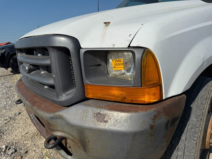 2001-ford-f350-image-29