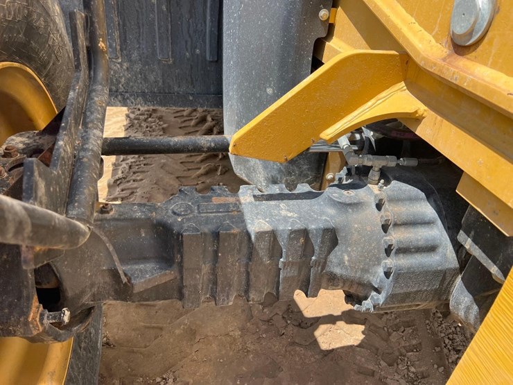2013-caterpillar-tl943c-image-18