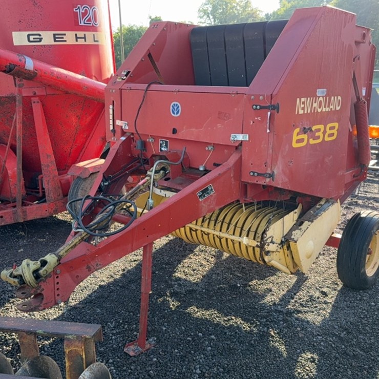 NEW HOLLAND 638