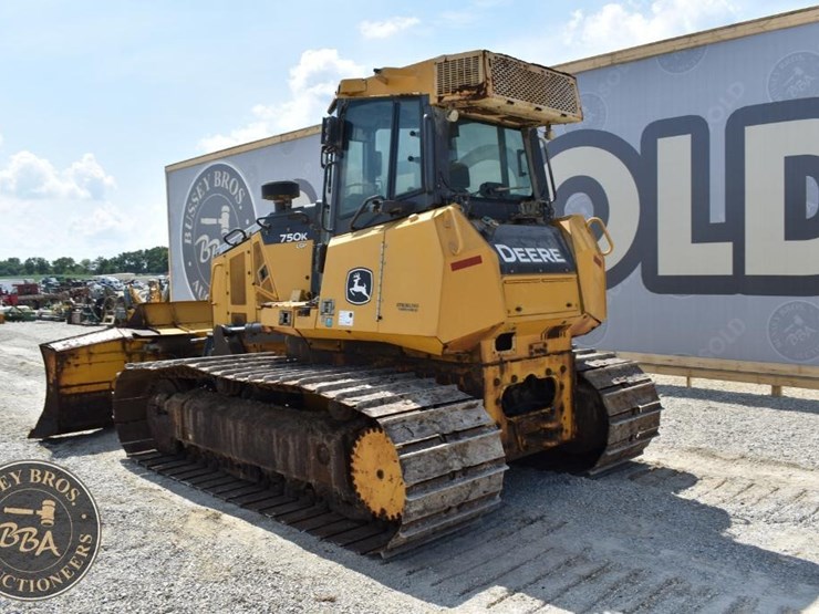 2019-deere-750k-lgp-image-12