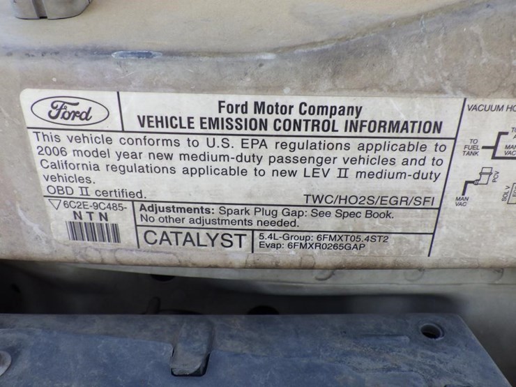 2006-ford-econoline-350-image-12
