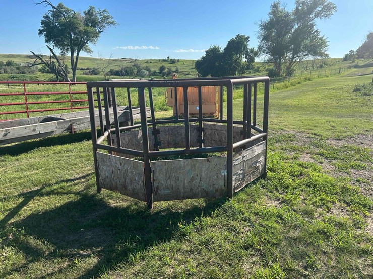 **sold-onsite-only---no-online-bids-will-be-accepted**-livestock-equipment-image-16