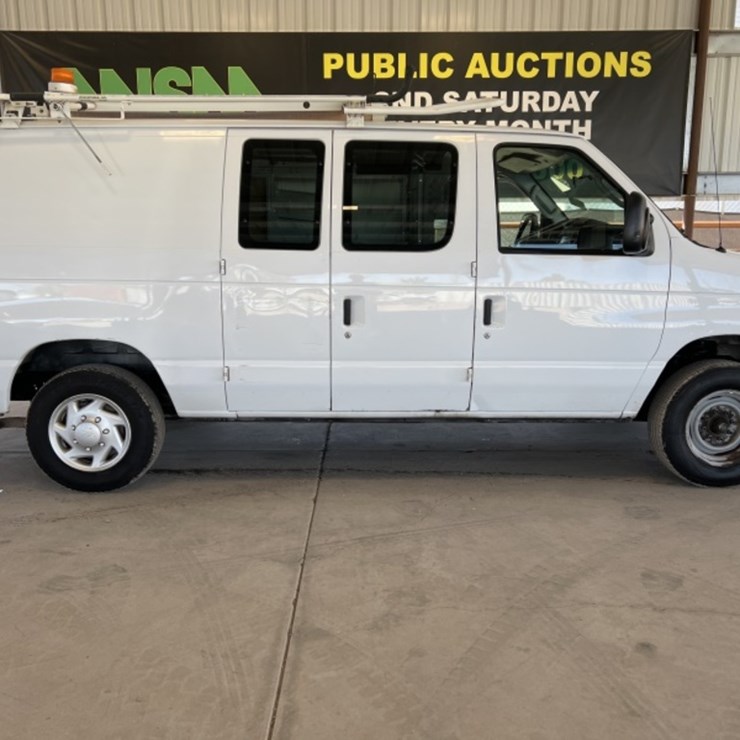 2012 FORD CARGO