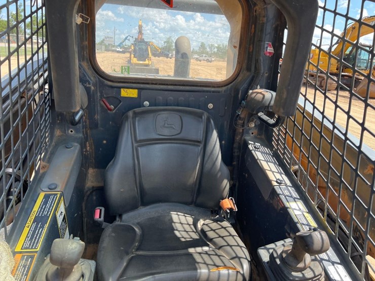2019-deere-331g-image-27