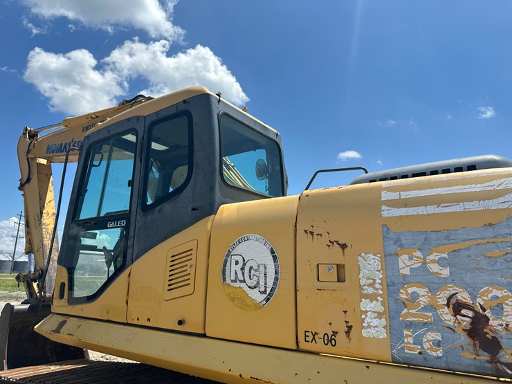 komatsu-pc200-image-28